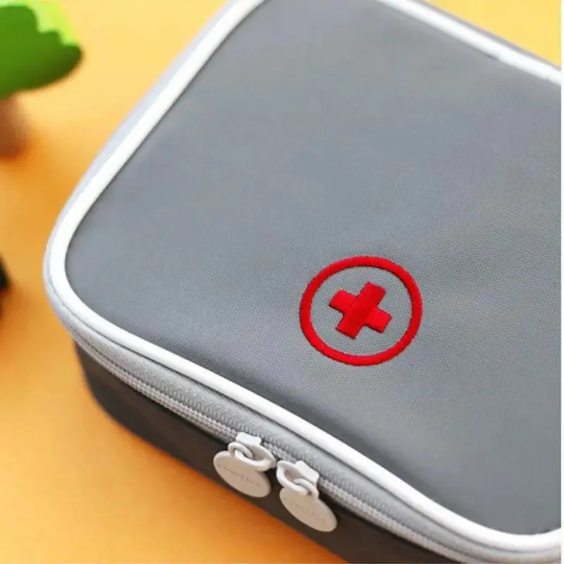 Cute Mini Portable Medicine Bag First Aid Kit Medical Emergency Kits Organizer Outdoor Household Medicine Pill Storage Bag