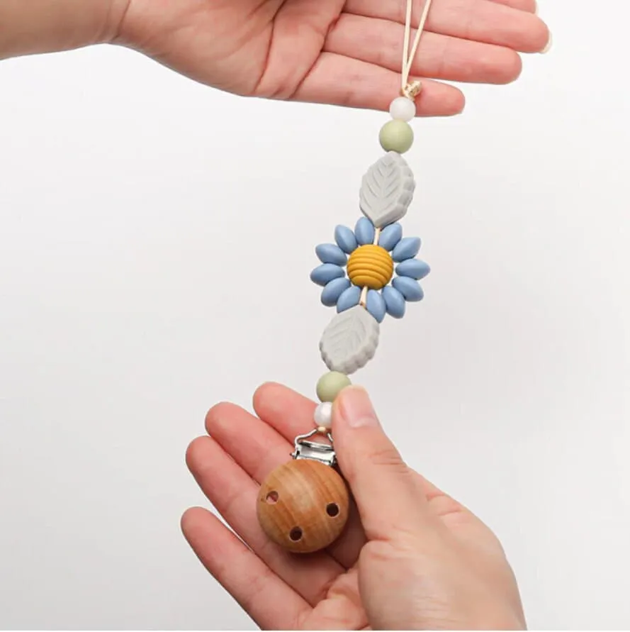 Daisy - BPA Free Silicone Baby dummy clip with flower and leaf