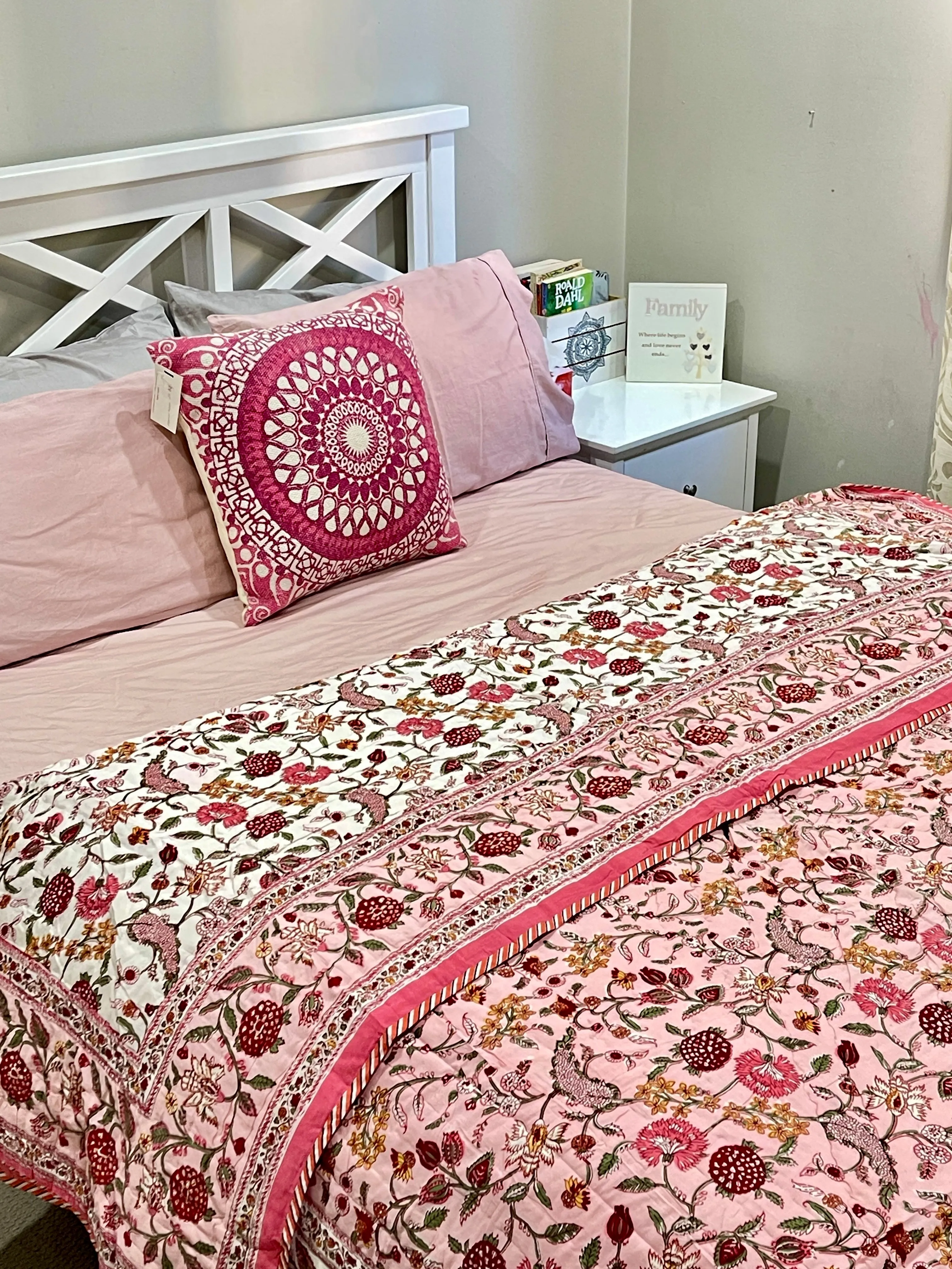 Fruity Pink Floral Cotton Padded Kantha Bedspread Quilt Comforter
