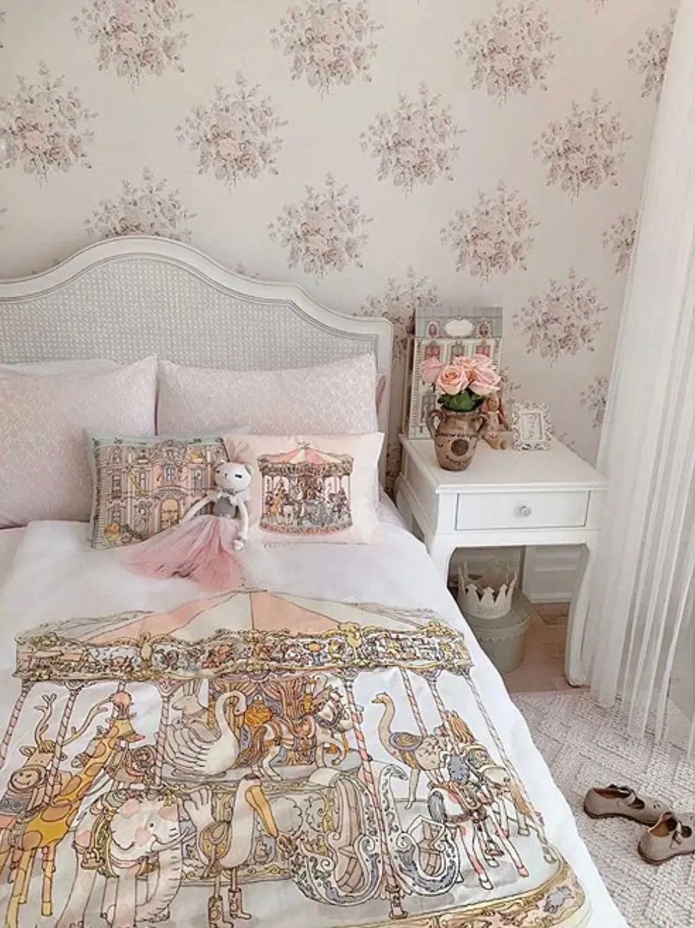 Reversible Quilt – Paris / Carousel